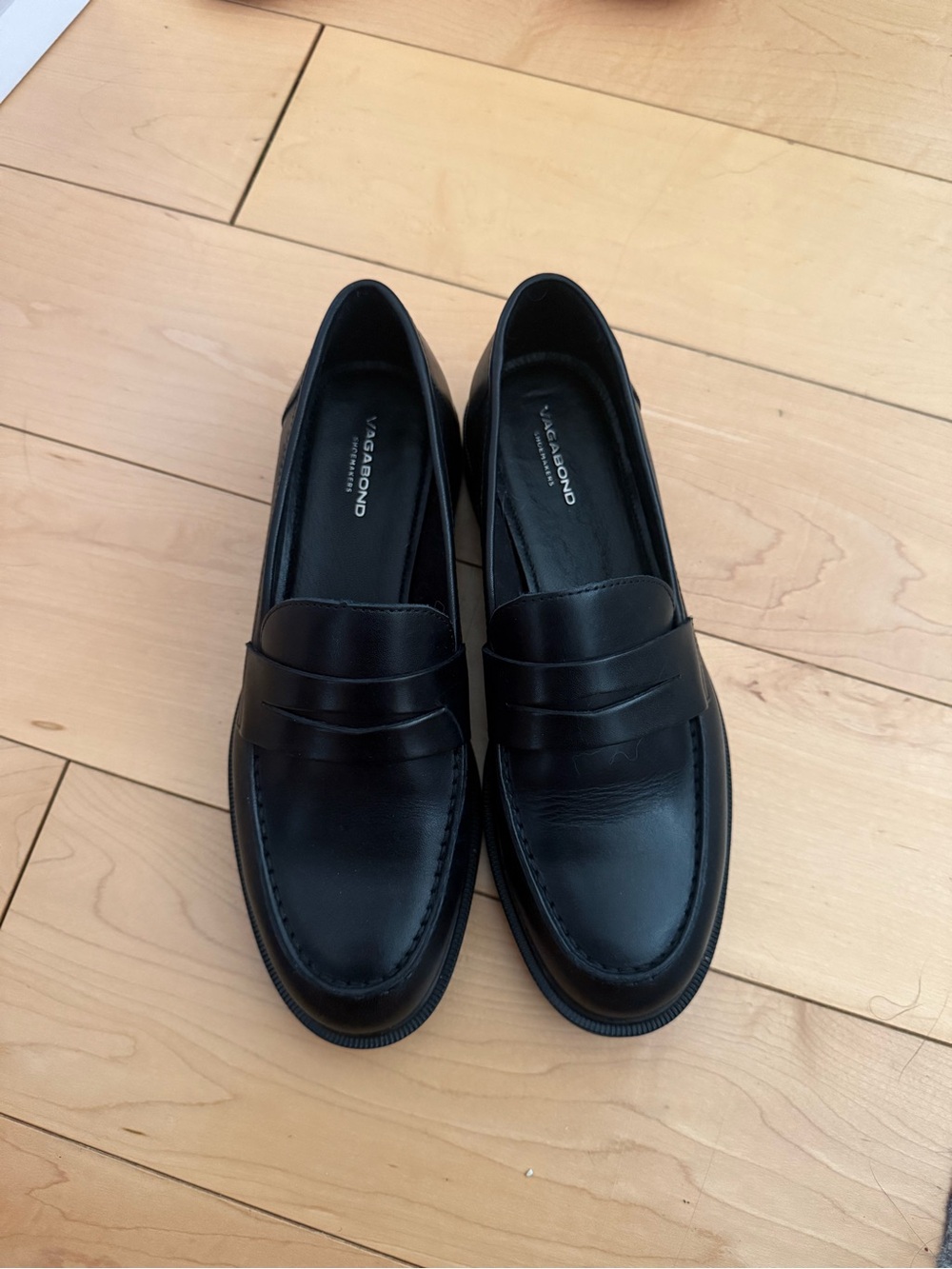 Vagabond Black Leather Penny Loafers